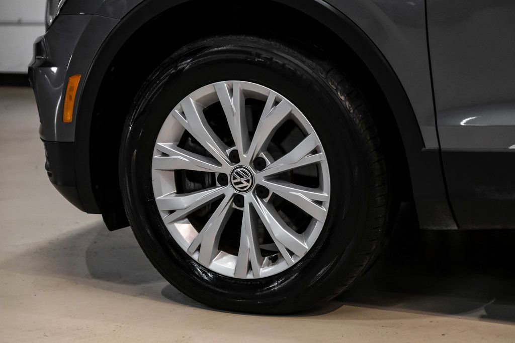 Used 2018 Volkswagen Tiguan SE image 55