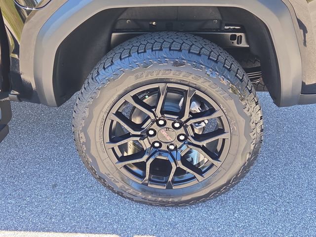 New 2026 GMC Canyon Denali w/ LPO, Denali Black Edition image 7