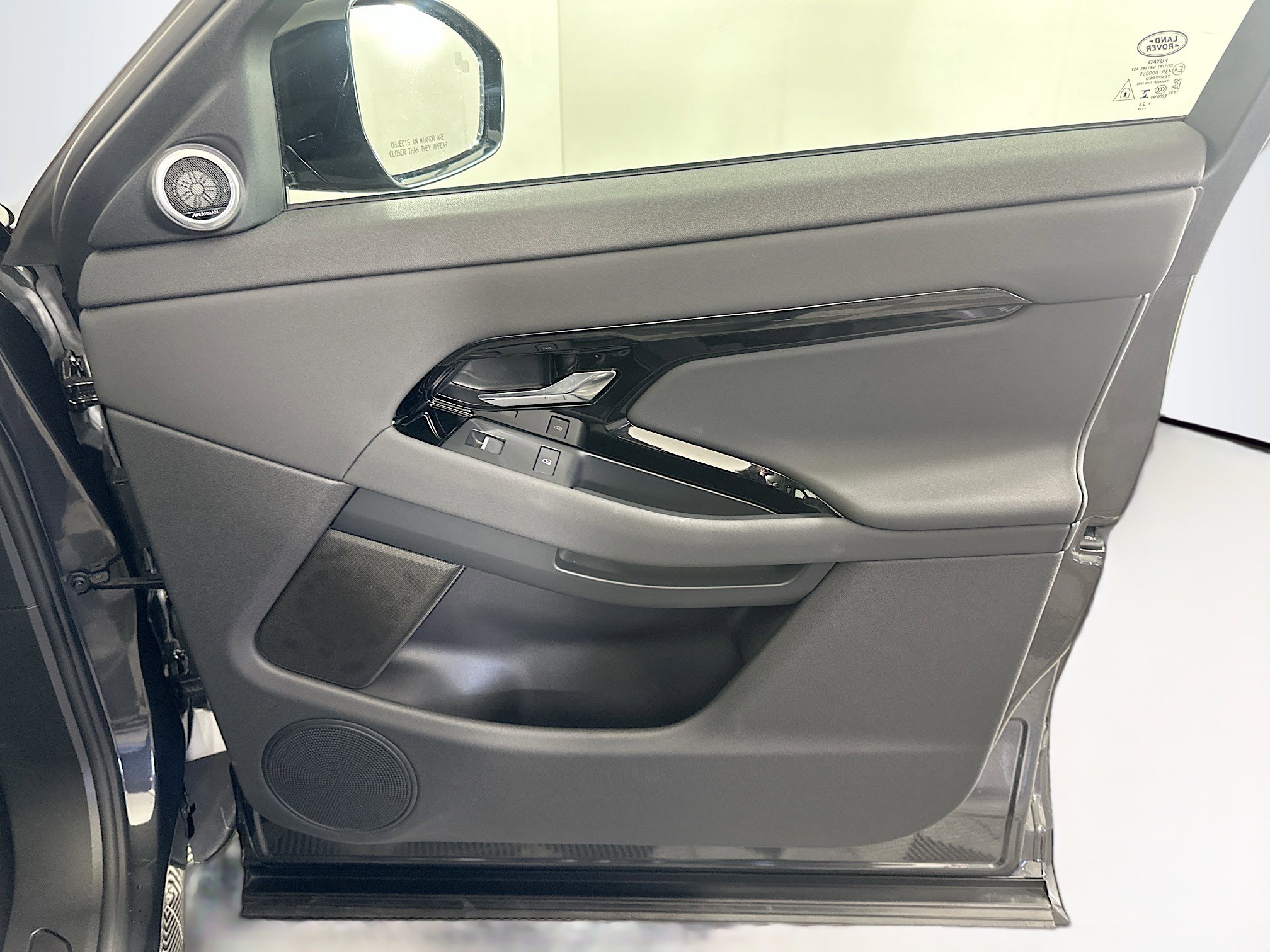 Used 2024 Land Rover Range Rover Evoque S image 34