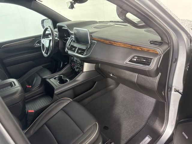 Used 2024 Chevrolet Suburban Premier w/ Advanced Technology Package AWD/4WD image 16