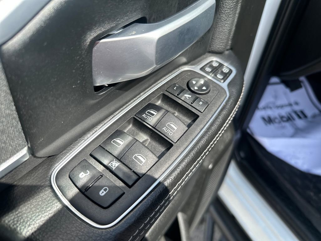 Used 2024 RAM 2500 Big Horn w/ Sport Appearance Package image 11