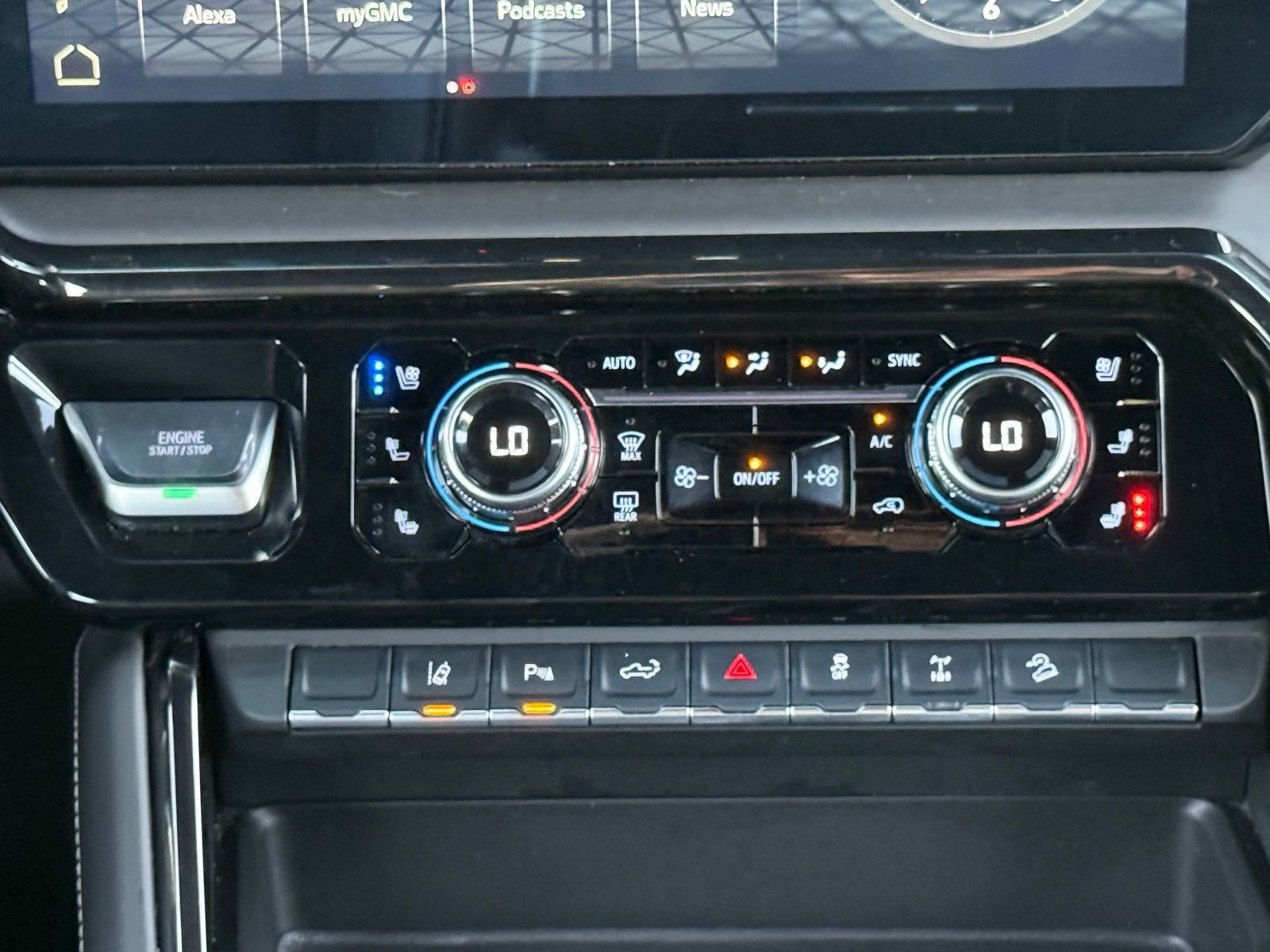 Used 2024 GMC Sierra 2500 AT4X w/ Snow Plow Prep/Camper Package image 23