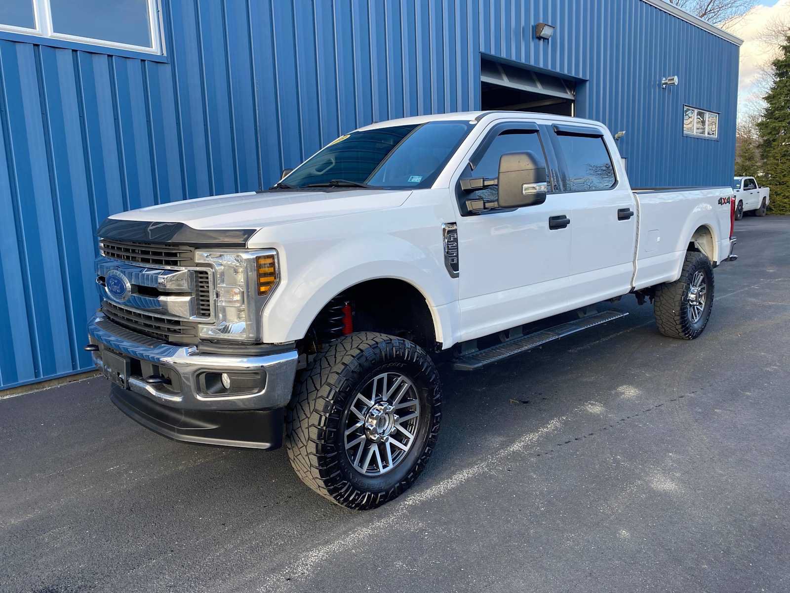 Used 2019 Ford F250 XLT AWD/4WD image 2
