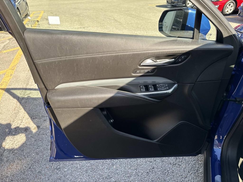 Used 2023 Cadillac XT4 Premium Luxury image 20