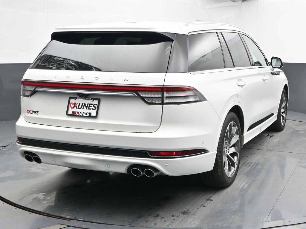 Used 2021 Lincoln Aviator Grand Touring w/ Equipment Group 302A image 10