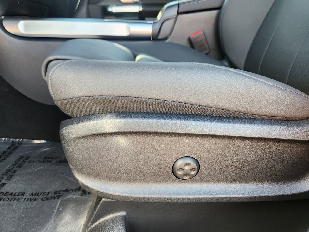 New 2025 Mercedes-Benz GLB 250 4MATIC image 20