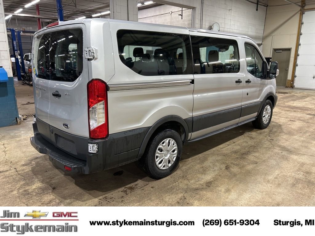 Used 2017 Ford Transit 150 XLT RWD image 9