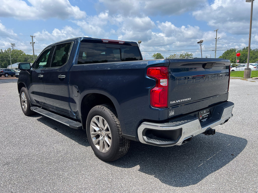 Used 2022 Chevrolet Silverado 1500 LTZ w/ LTZ Premium Package AWD/4WD image 4