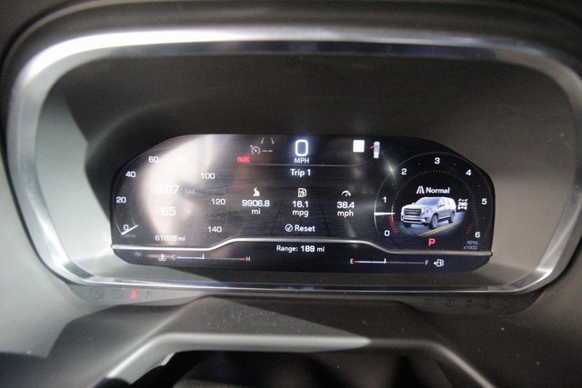 Used 2023 GMC Yukon XL AT4 w/ Technology Package image 28