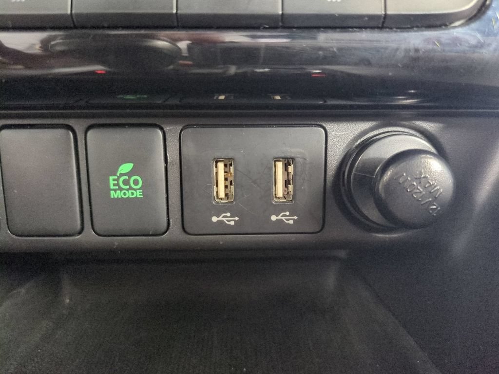 Used 2025 Mitsubishi Eclipse Cross AWD image 27