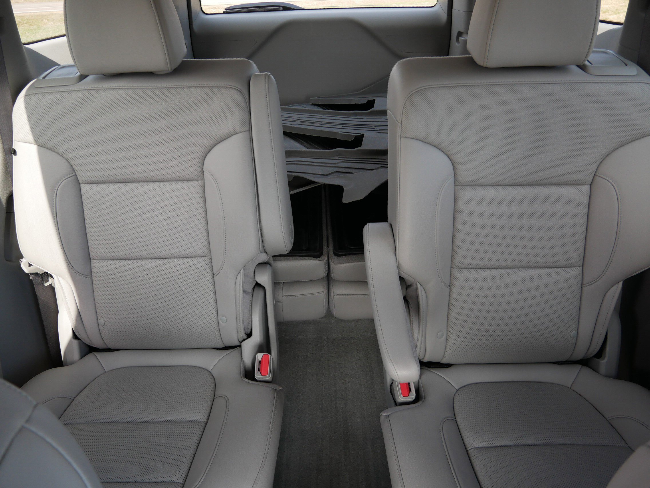 Used 2023 GMC Acadia SLT w/ Preferred Package FWD image 12