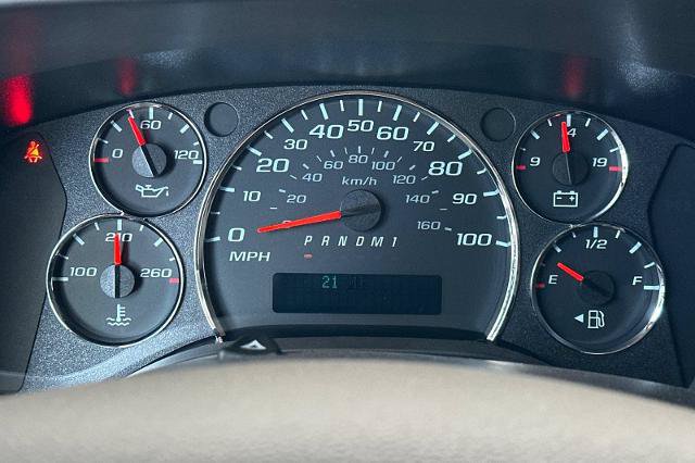 New 2026 Chevrolet Express 2500 w/ Driver Convenience Package RWD image 27
