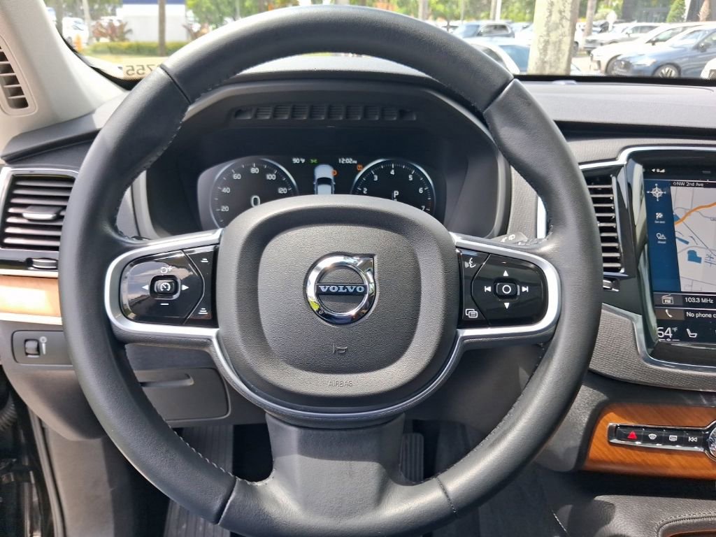 Used 2022 Volvo XC90 T6 Momentum w/ Advanced Package AWD/4WD image 16