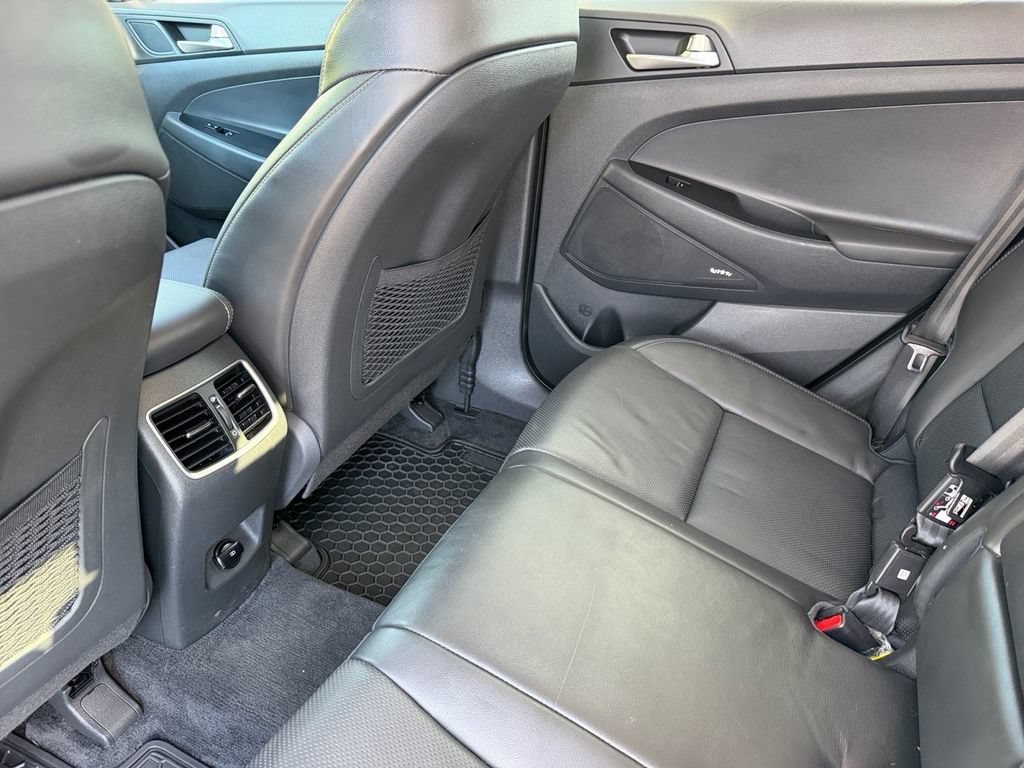 Used 2021 Hyundai Tucson Limited AWD/4WD image 17