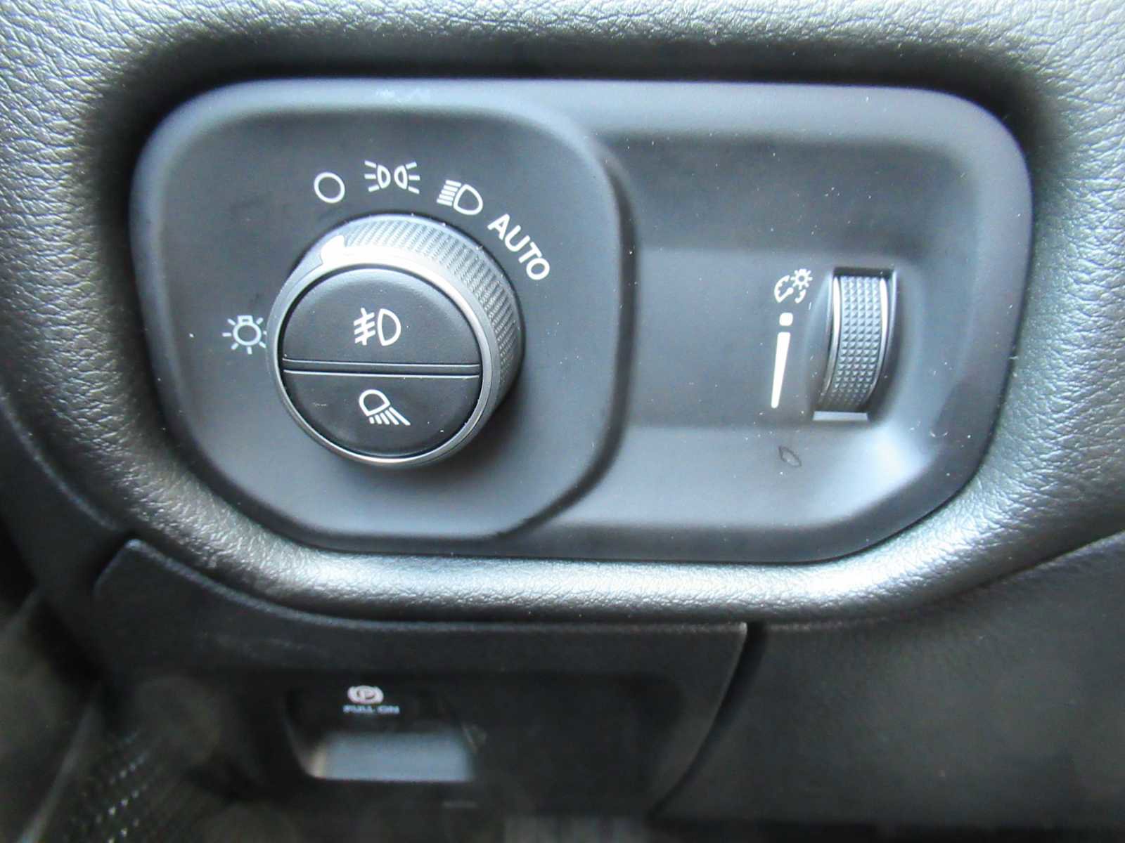 New 2026 RAM 1500 Express image 31