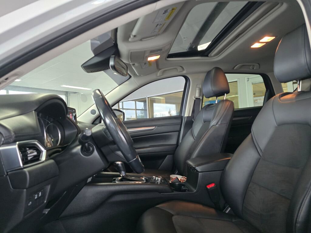 Used 2018 MAZDA CX-5 Touring w/ Preferred Equipment Package image 23