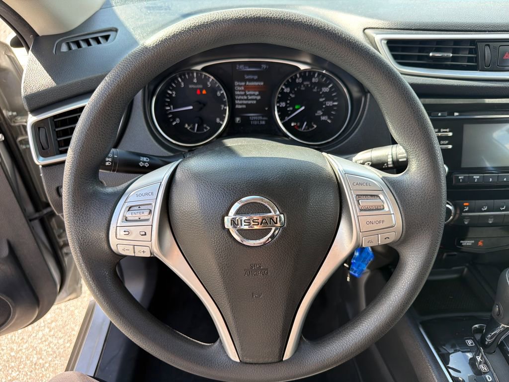 Used 2015 Nissan Rogue S image 26