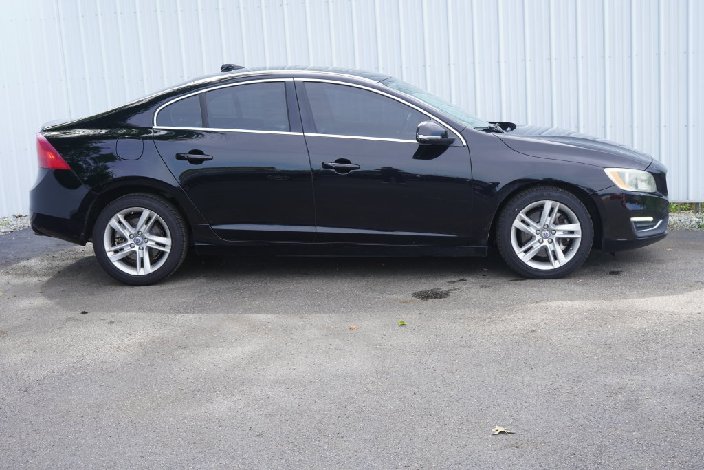 Used 2015 Volvo S60 T5 Premier AWD/4WD image 2
