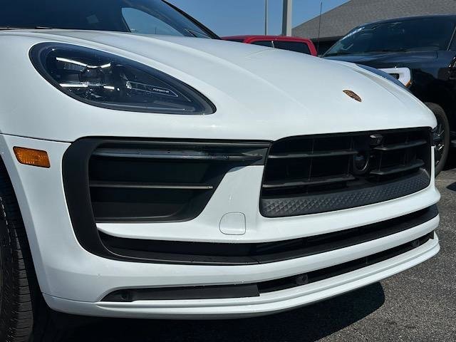 Used 2023 Porsche Macan w/ Sport Chrono Package image 13