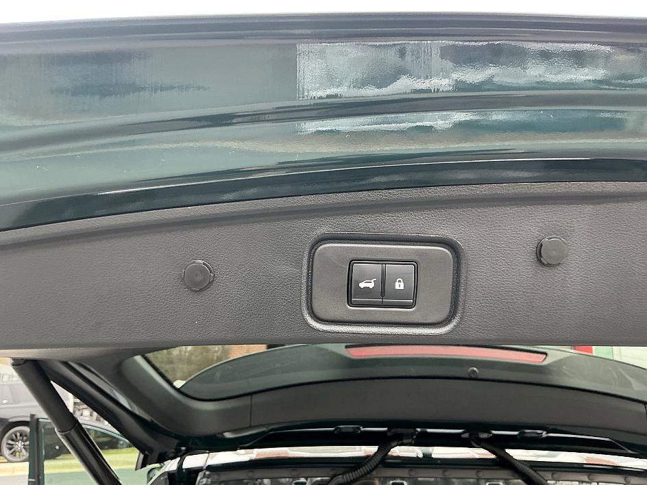 Certified 2025 Nissan Pathfinder Platinum w/ Cargo Package image 30