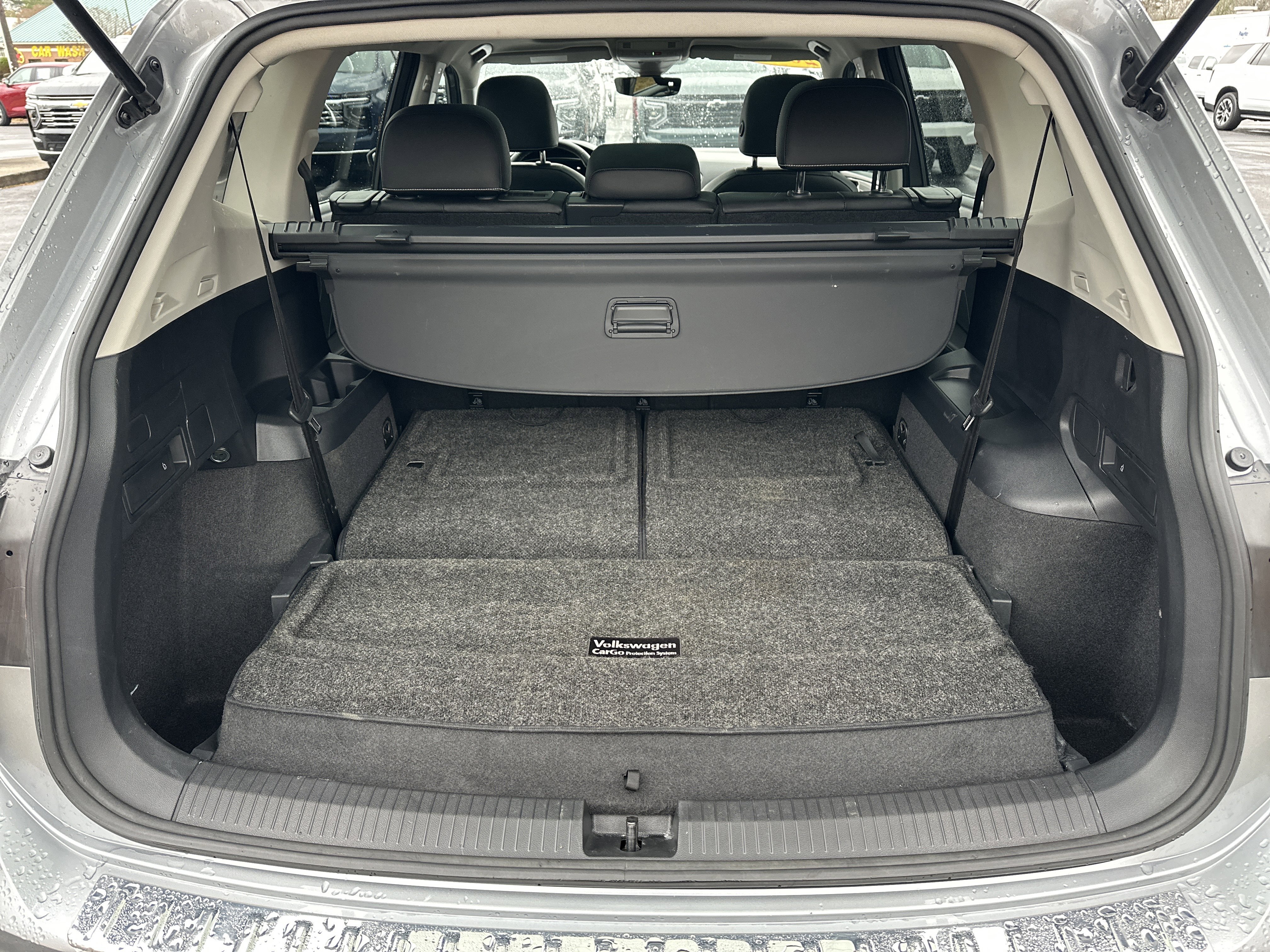 Used 2022 Volkswagen Tiguan SE image 19