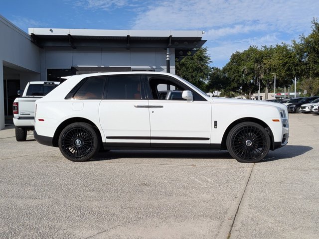 Used 2022 Rolls-Royce Cullinan Black Badge AWD/4WD image 4