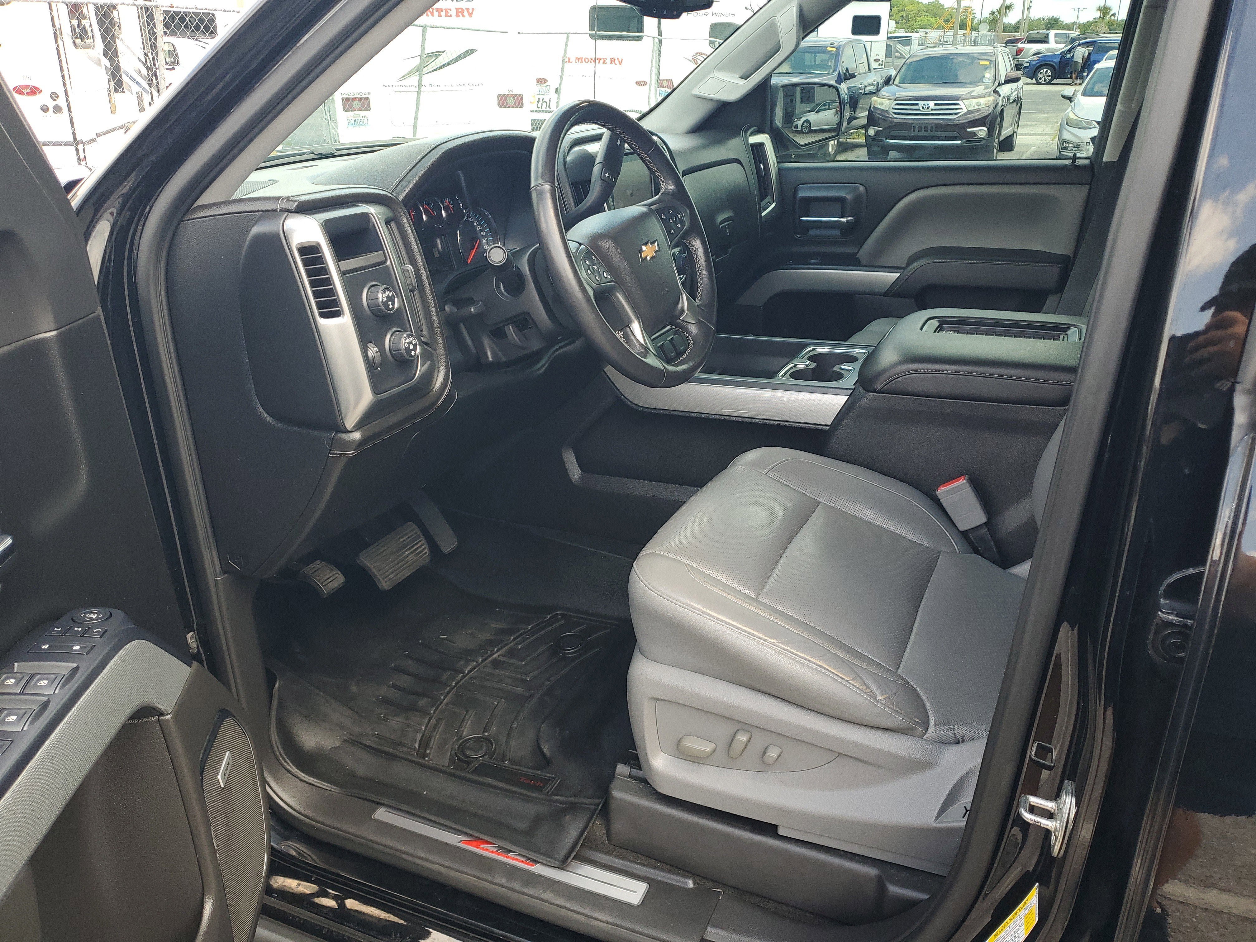Used 2018 Chevrolet Silverado 1500 LTZ Z71 w/ LTZ Plus Package AWD/4WD image 11