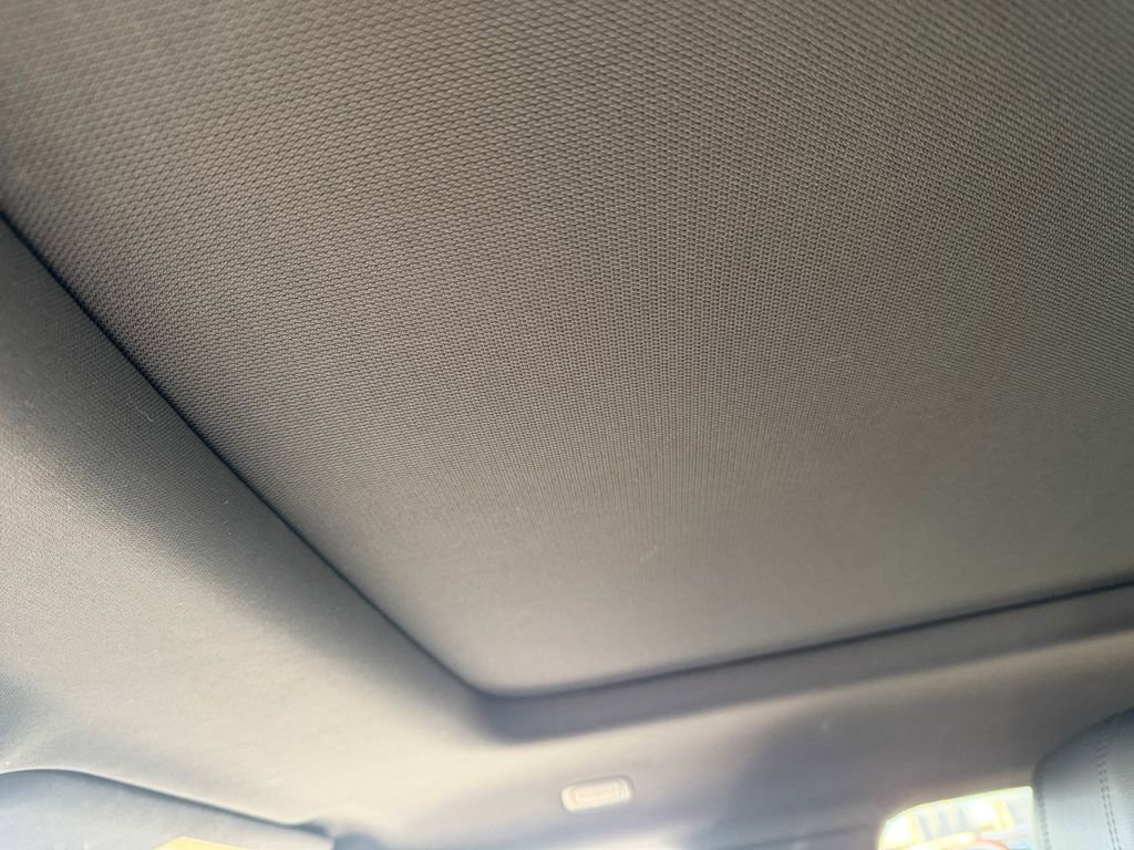 Used 2020 Land Rover Range Rover Evoque S image 21