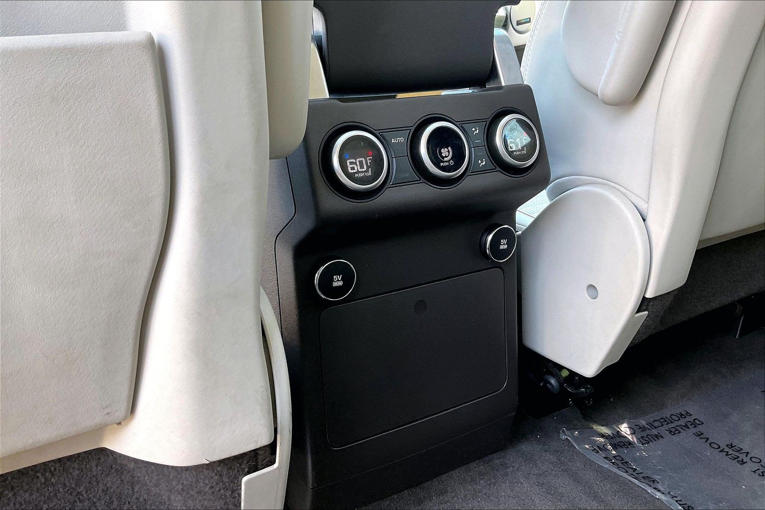 Used 2019 Land Rover Discovery HSE AWD/4WD image 36