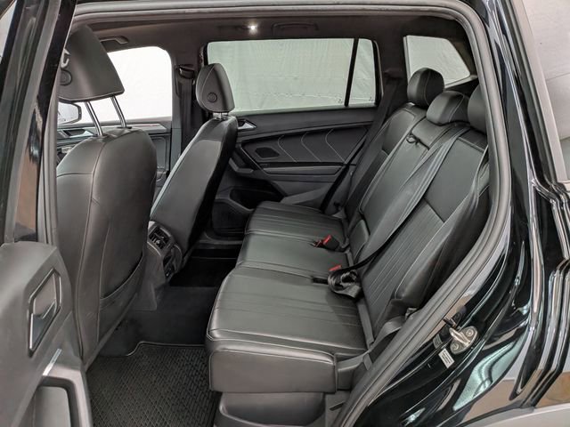 Used 2022 Volkswagen Tiguan SE R-Line image 17