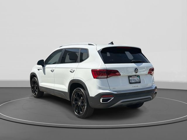 Certified 2023 Volkswagen Taos SE w/ Panoramic Sunroof Package FWD image 3