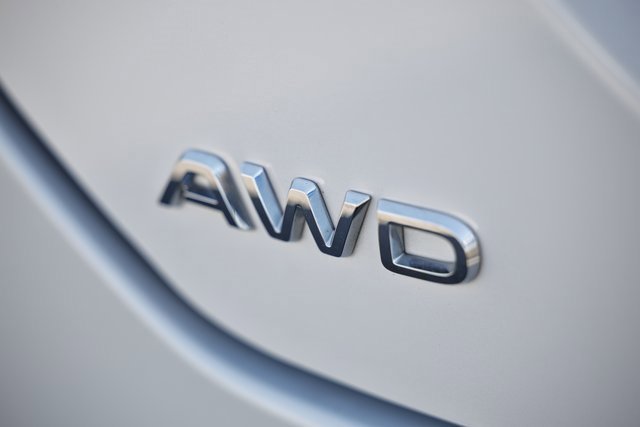 Used 2025 Honda Pilot EX-L image 8