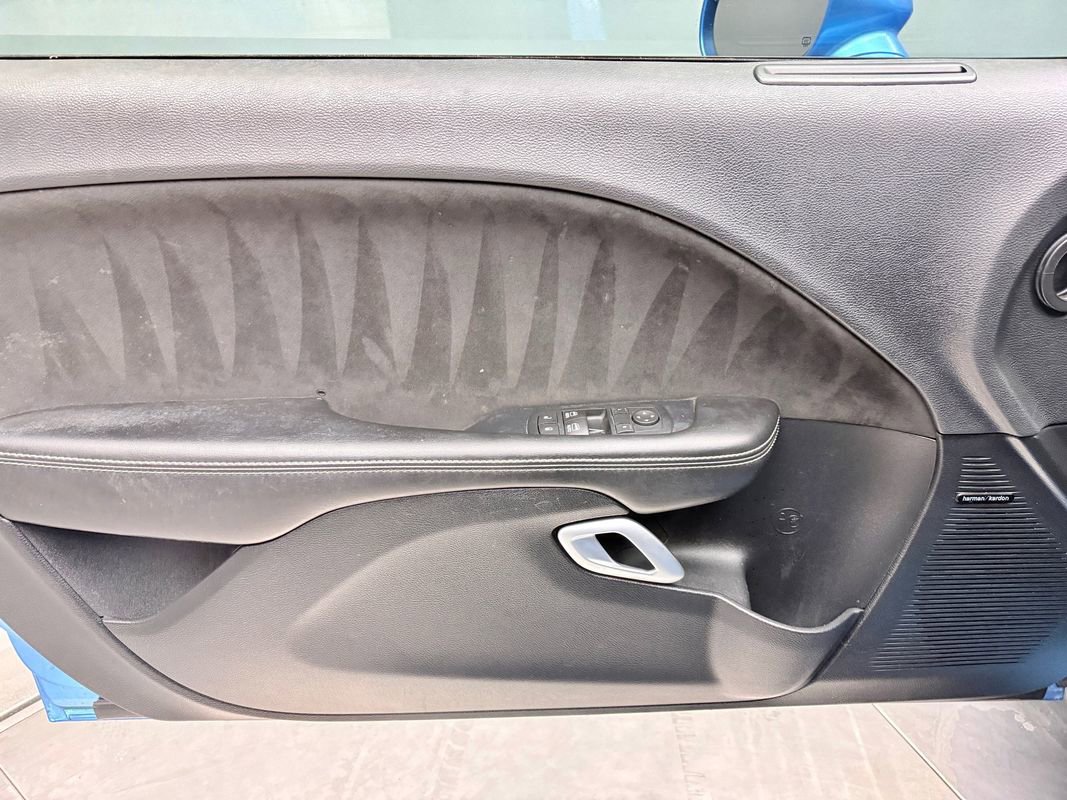 Used 2016 Dodge Challenger SRT w/ Technology Group image 15