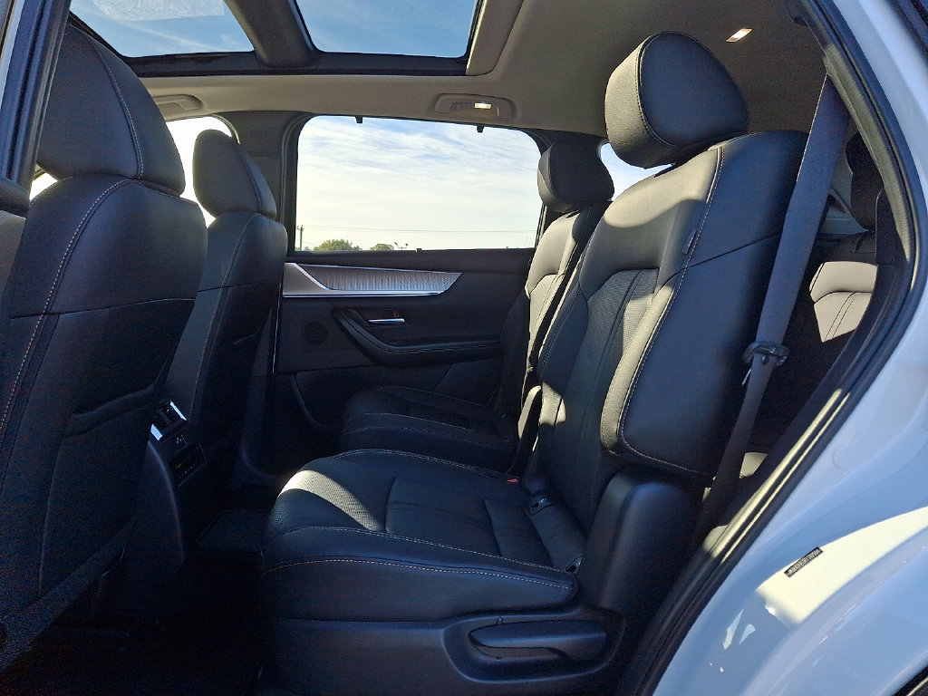 Used 2024 MAZDA CX-90 3.3 Turbo w/ Premium Package AWD/4WD image 10