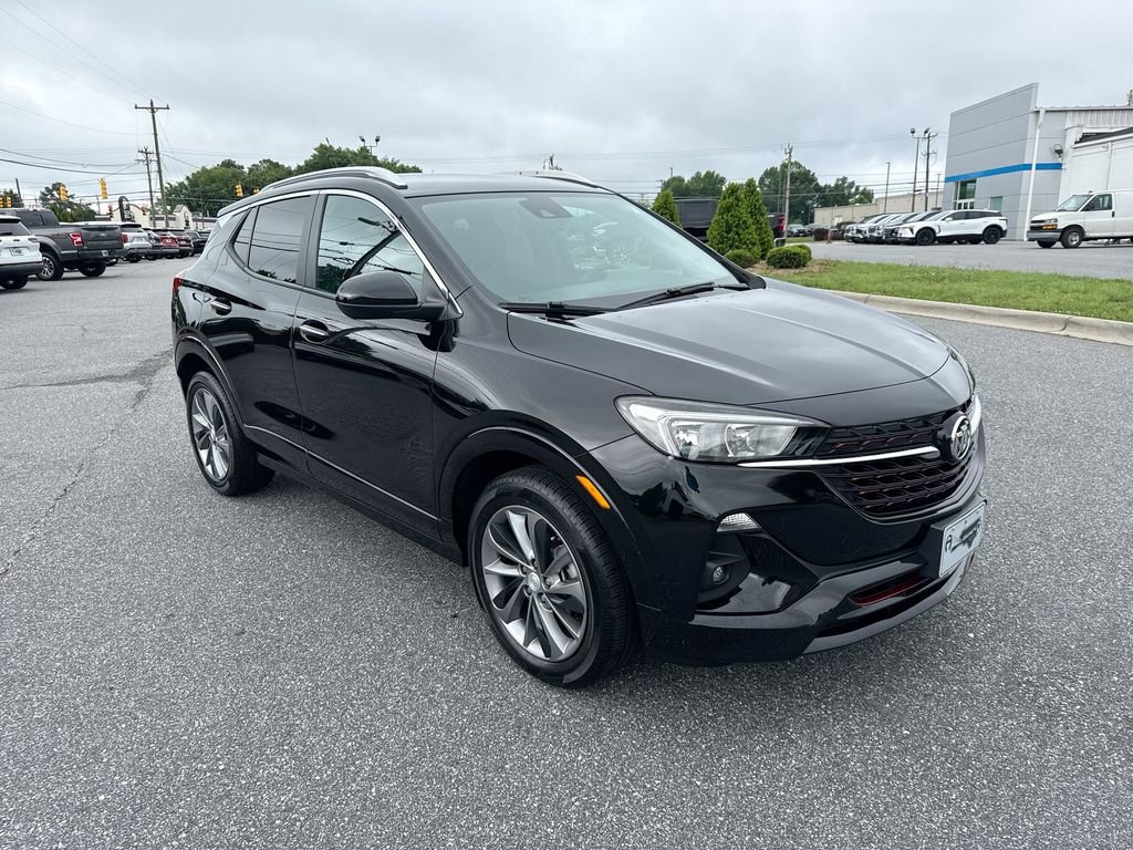 Certified 2023 Buick Encore GX Select w/ Sport Touring Package FWD image 2