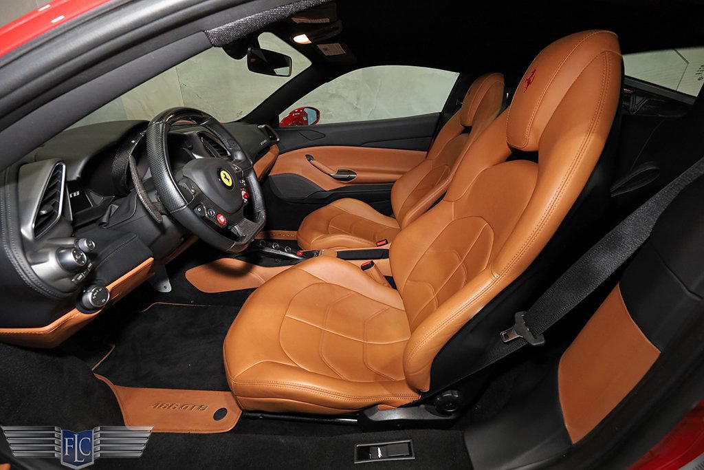 Used 2018 Ferrari 488 GTB RWD image 18