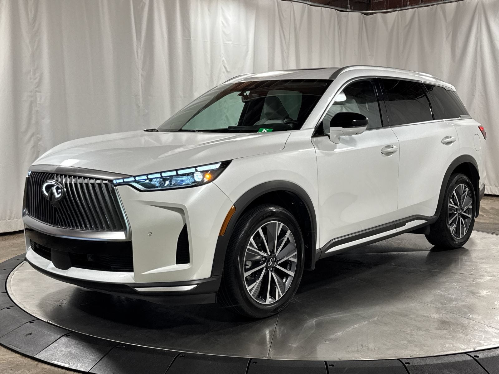 Used 2026 INFINITI QX60 Luxe w/ Cargo Package