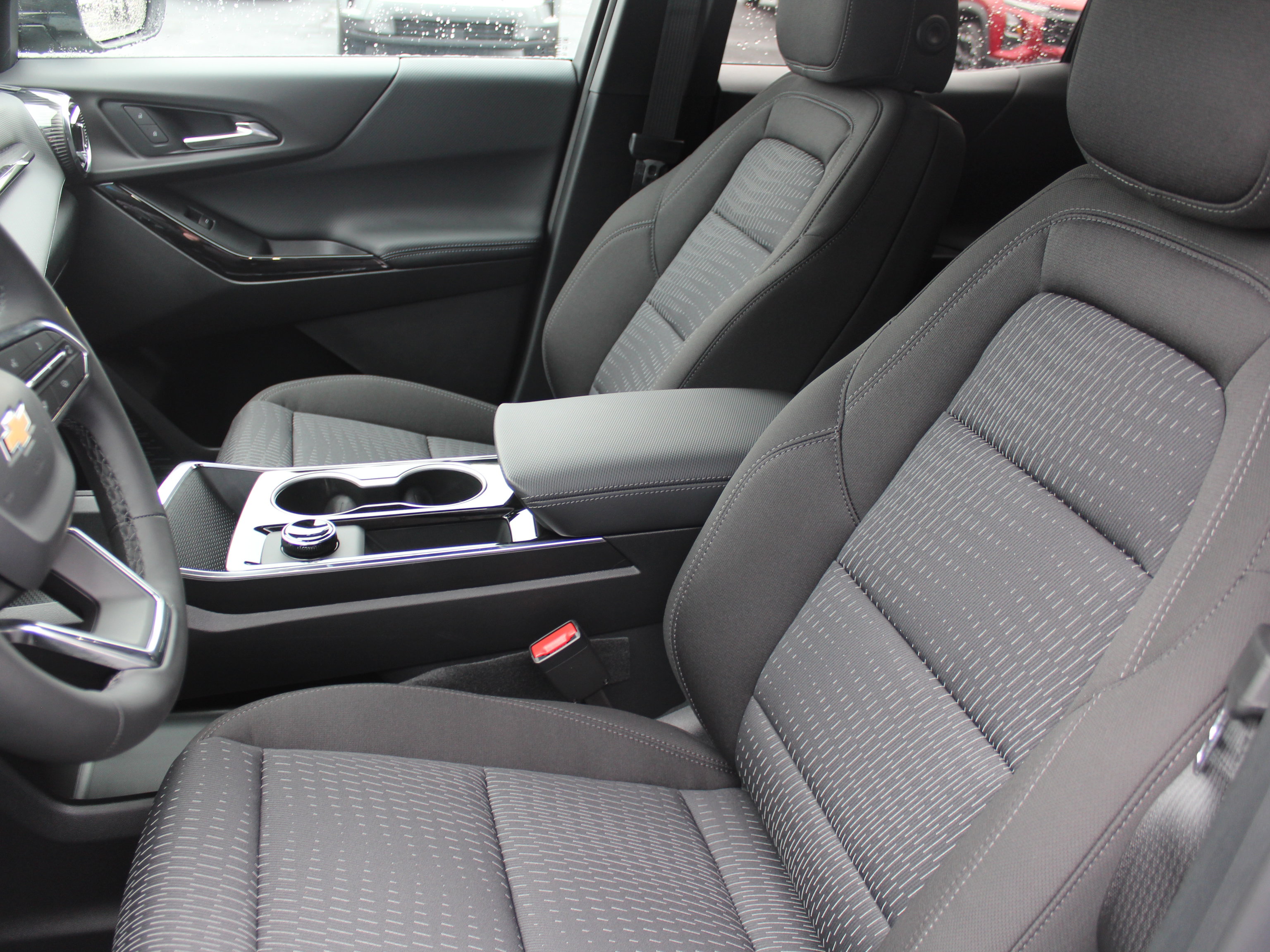 New 2026 Chevrolet Equinox LT image 9