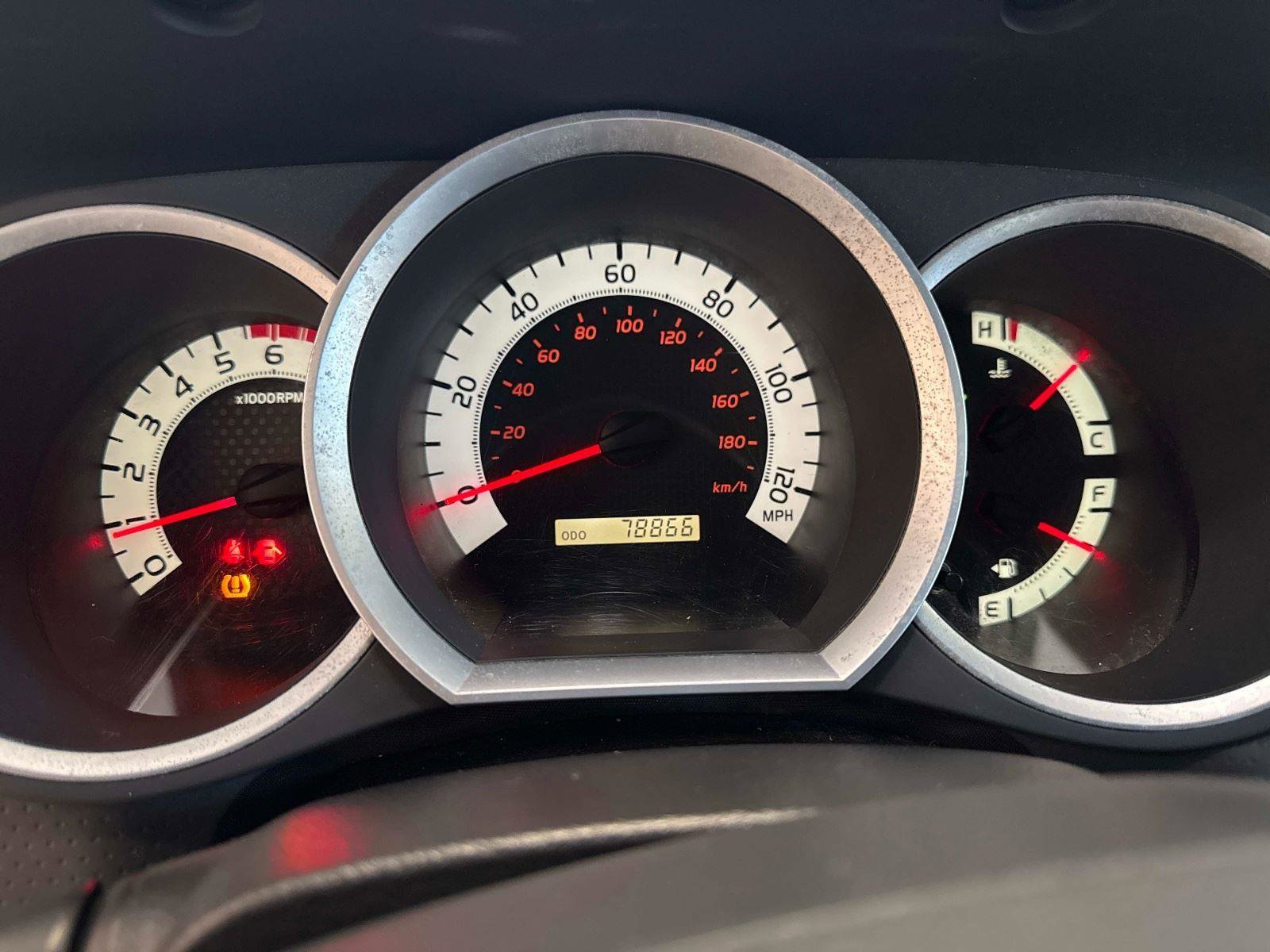 Used 2012 Toyota Tacoma image 18