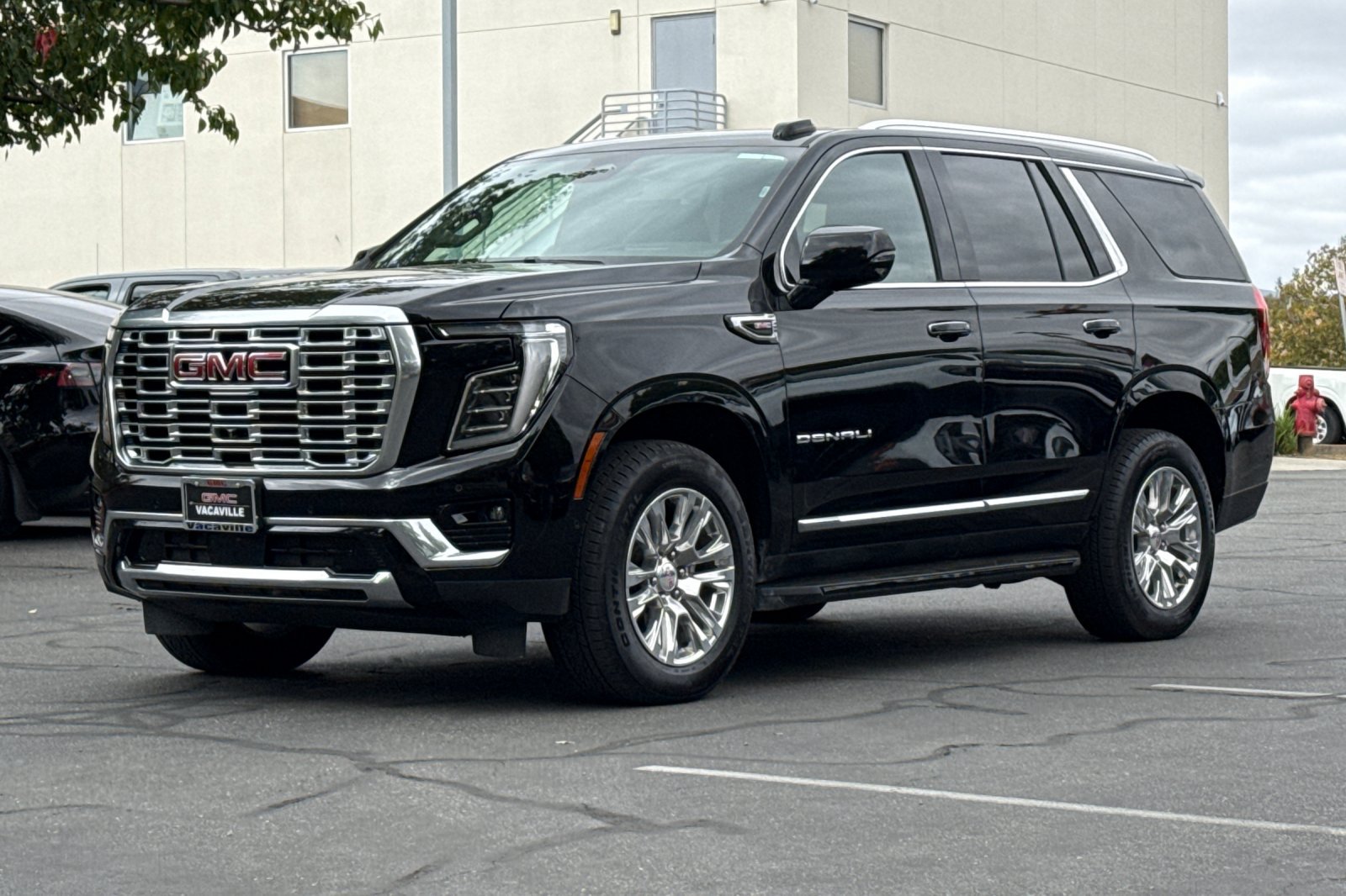 Used 2025 GMC Yukon Denali AWD/4WD image 9