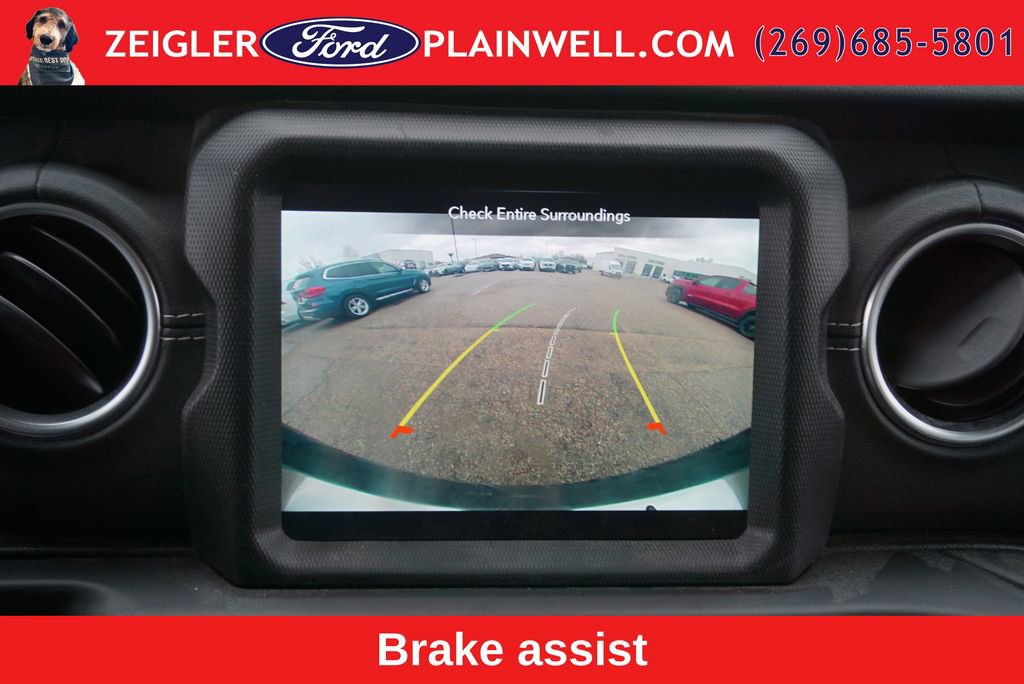 Used 2020 Jeep Wrangler Unlimited Sahara w/ Dual Top Group AWD/4WD image 15