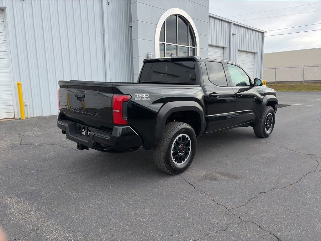 Used 2025 Toyota Tacoma TRD Off-Road image 7