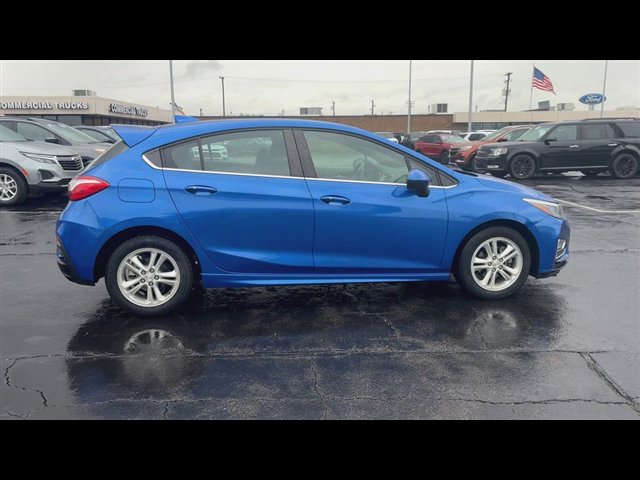Certified 2018 Chevrolet Cruze LT w/ Convenience Package FWD image 9