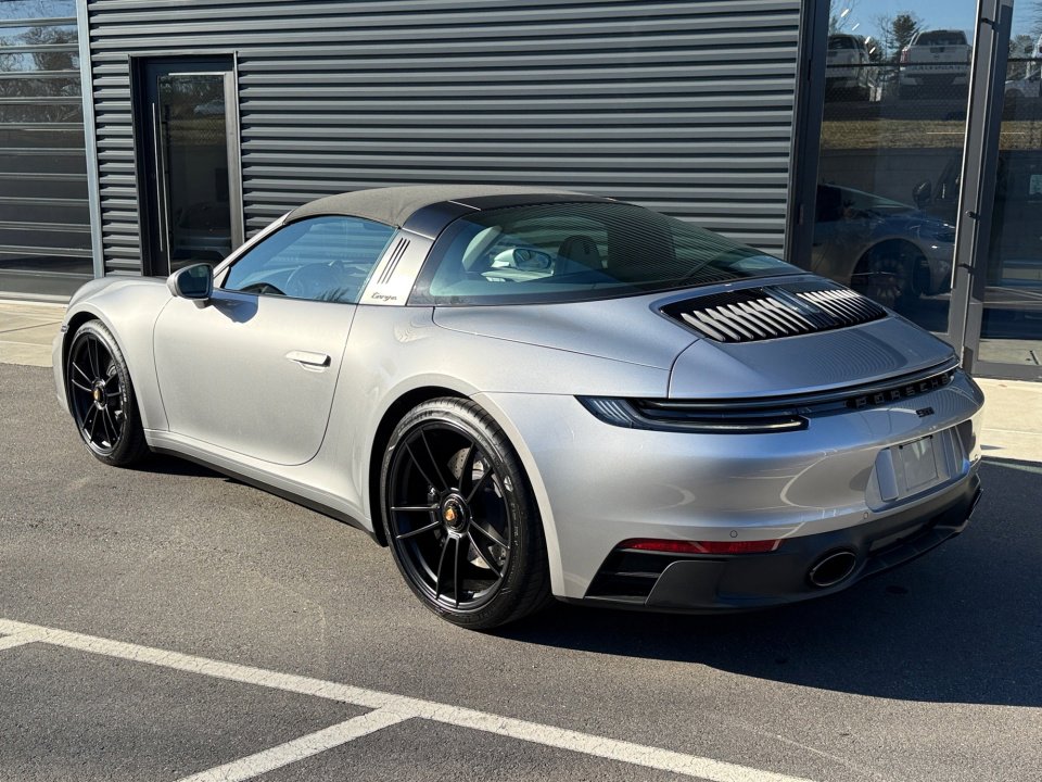 Certified 2022 Porsche 911 Targa 4 GTS image 3