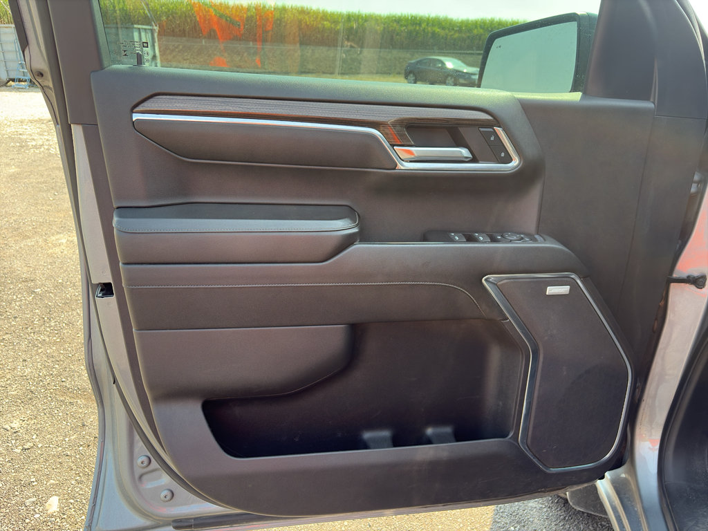 Used 2024 Chevrolet Silverado 1500 LT Trail Boss w/ Convenience Package II AWD/4WD image 30