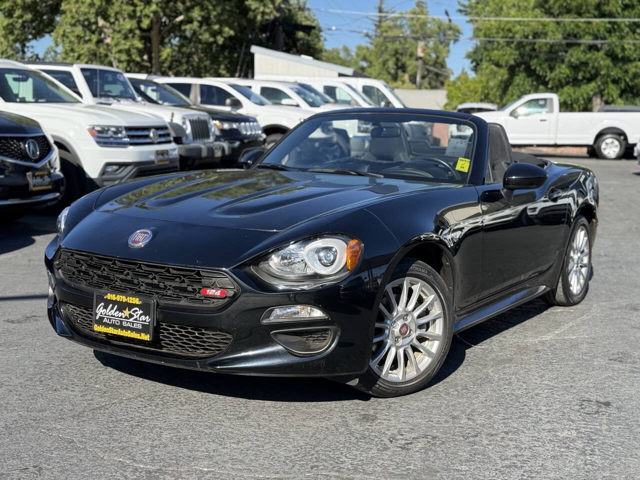Used 2017 FIAT 124 Spider Classica RWD image 3