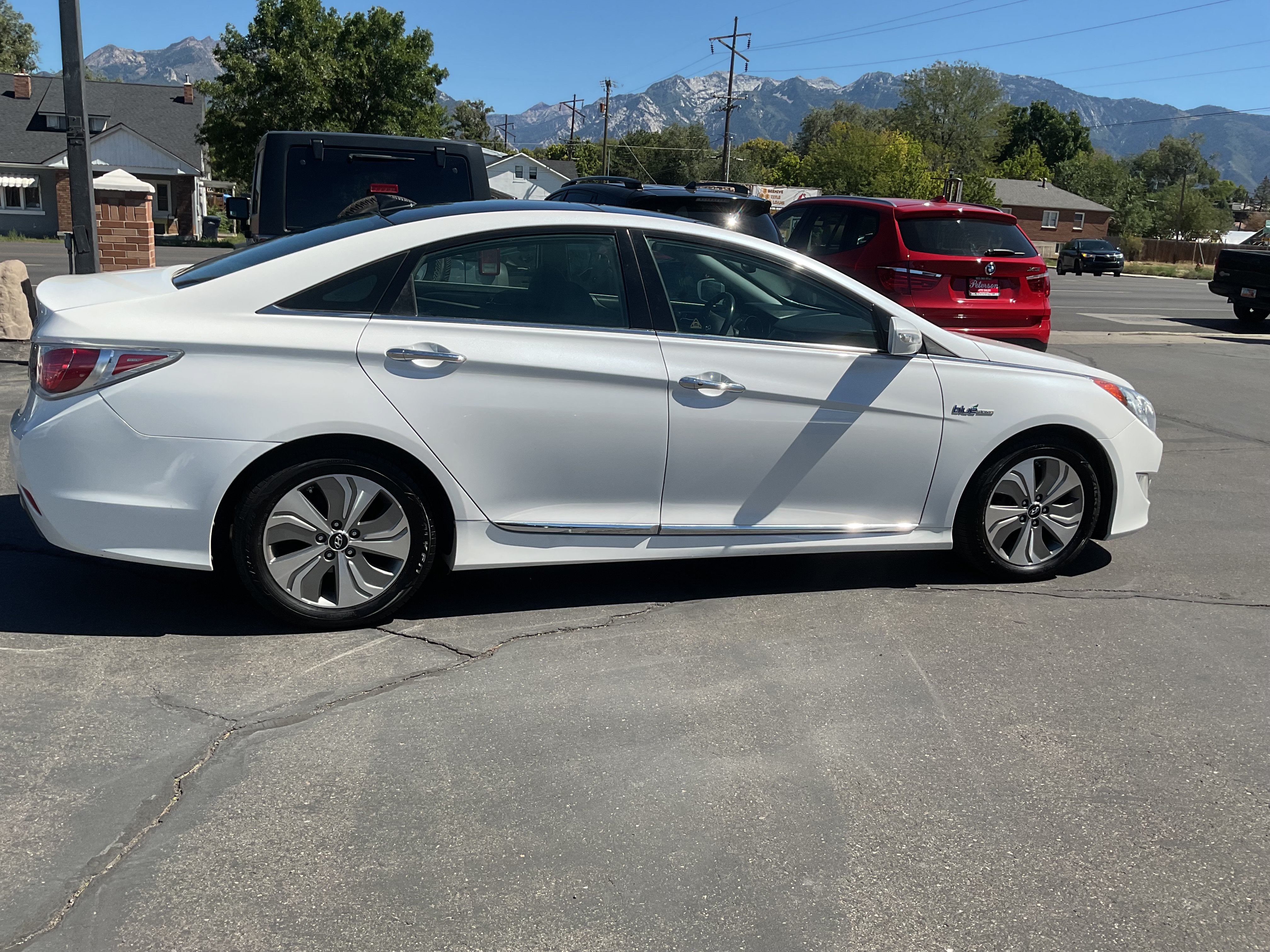 Used 2015 Hyundai Sonata Limited w/ Option Group 02 FWD image 5
