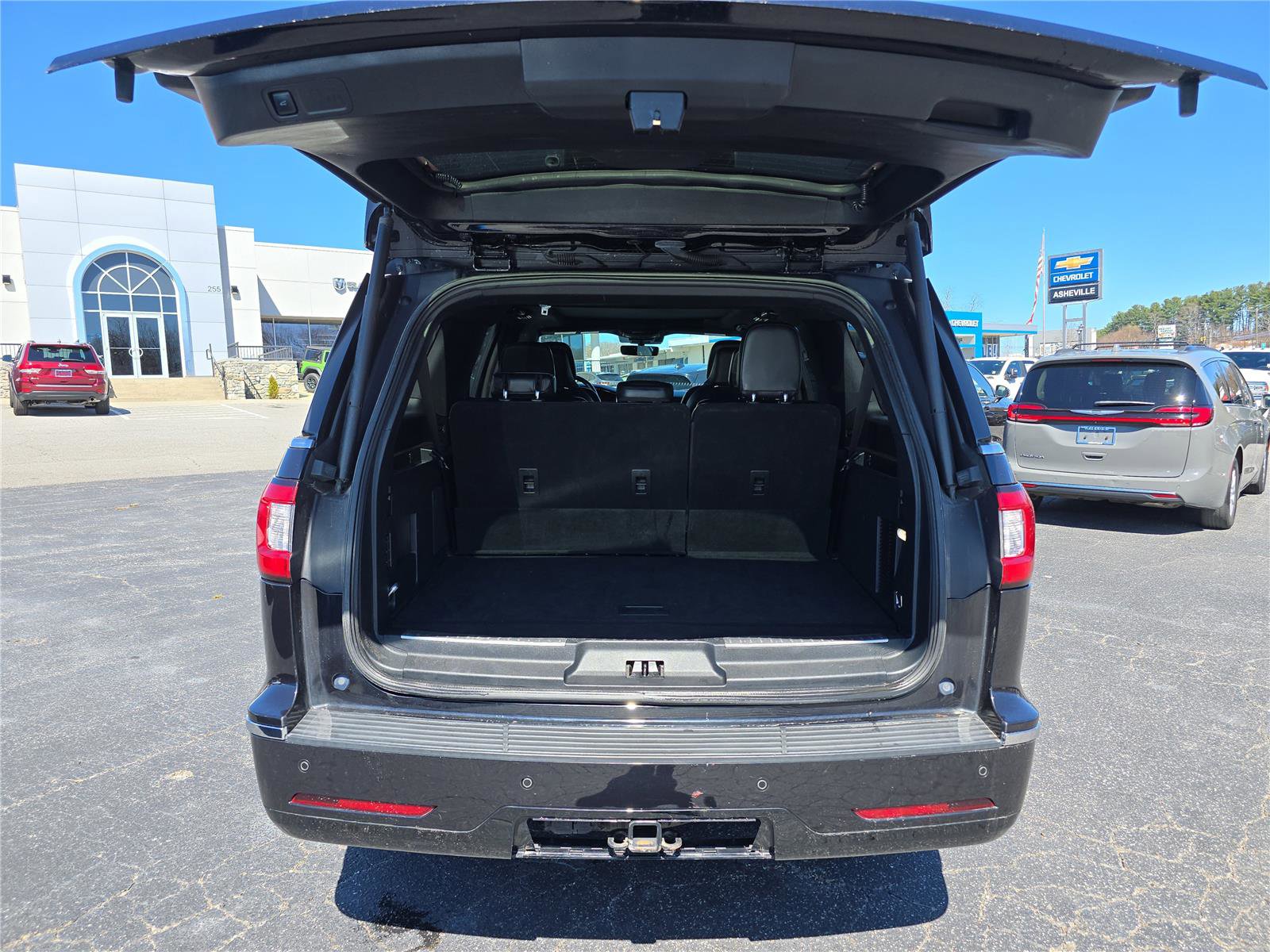 Used 2021 Lincoln Navigator L Reserve image 5