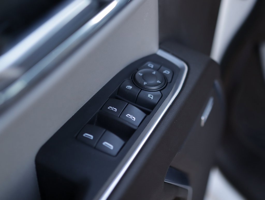 Used 2022 Chevrolet Silverado 1500 LTZ image 25