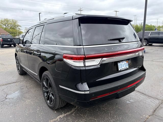 Used 2024 Lincoln Navigator Reserve AWD/4WD image 3
